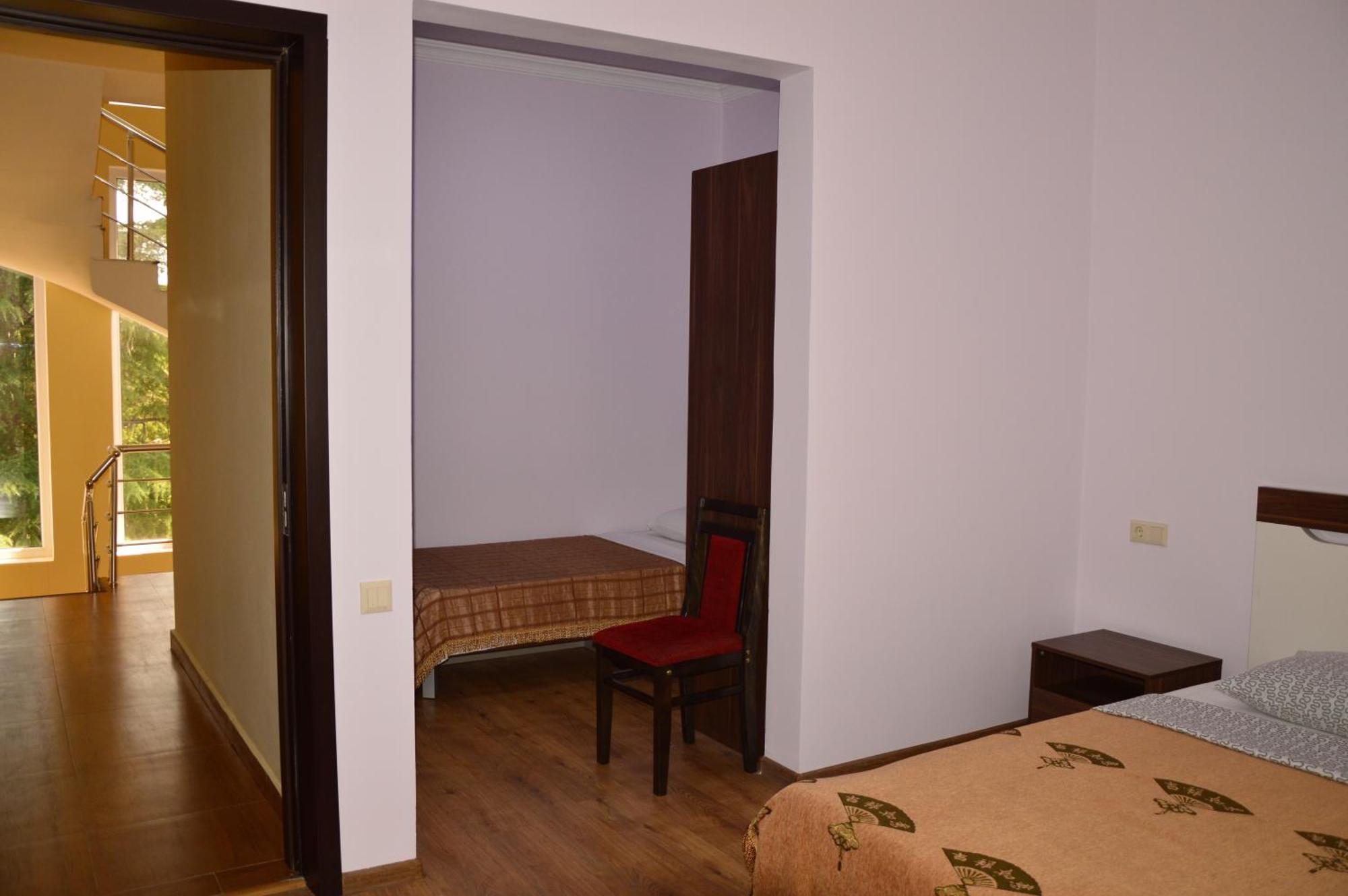 Golden Fleece Hotel Ureki Phòng bức ảnh
