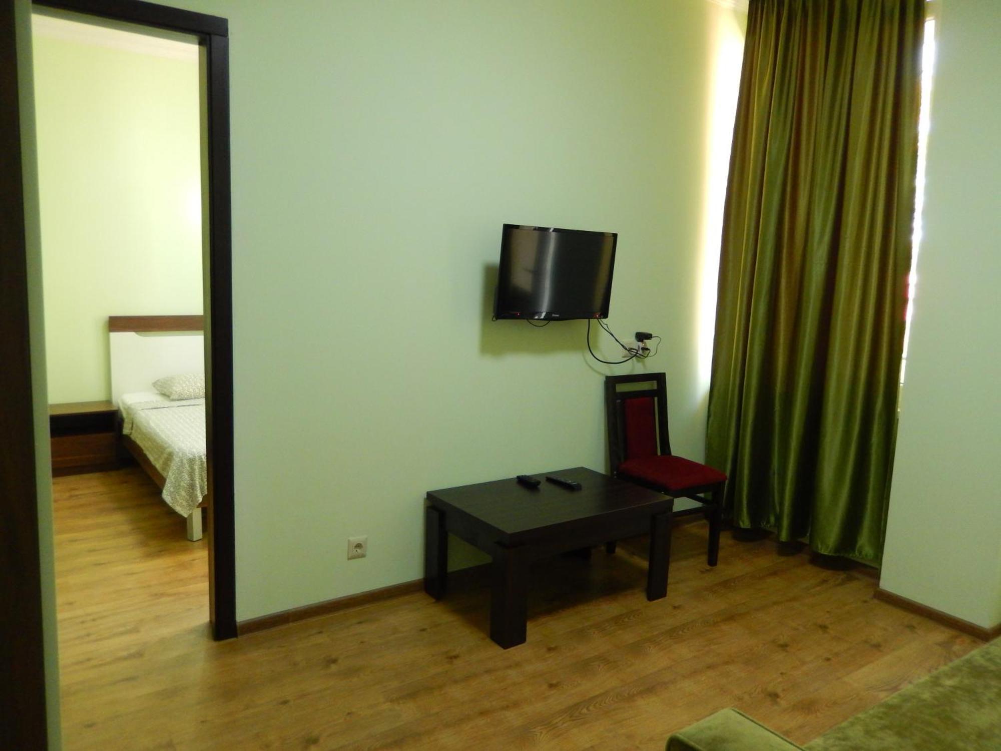 Golden Fleece Hotel Ureki Phòng bức ảnh