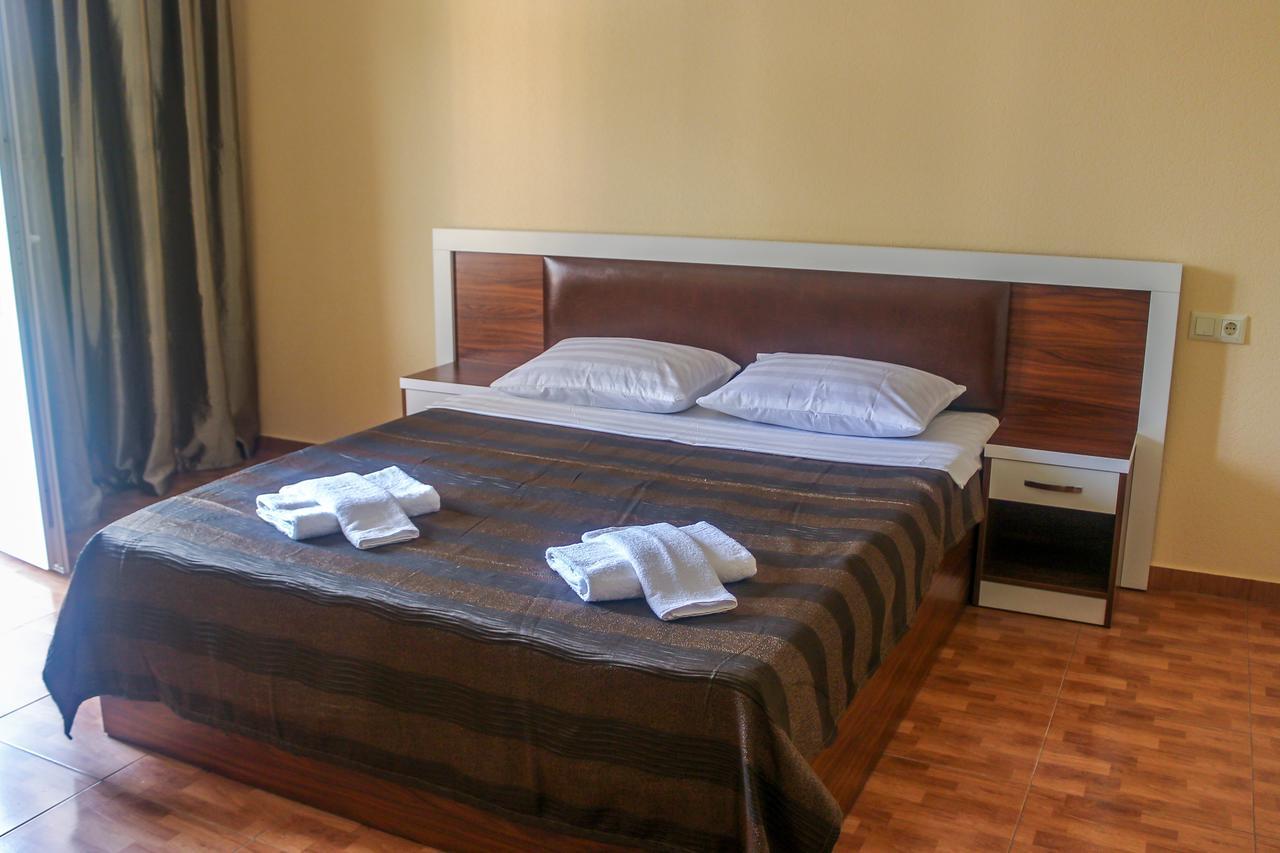 Golden Fleece Hotel Ureki Ngoại thất bức ảnh